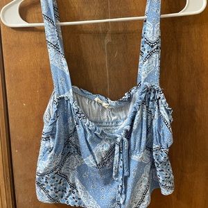 cropped blue bandana pattern tank top